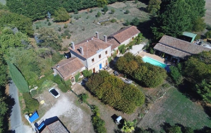Maison / Villa RUFFEC (16700) 338 m<sup>2</sup> 425 000 € 