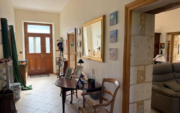 Maison RUFFEC (16700)  338 m2 425 000 € 