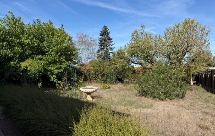 Maison RUFFEC (16700)  117 m2 170 200 € 