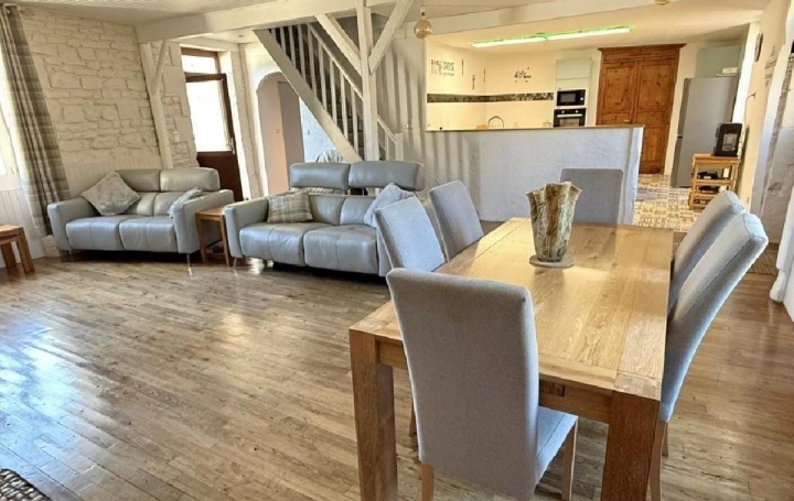 Maison VERTEUIL-SUR-CHARENTE (16510)  154 m2 320 000 € 