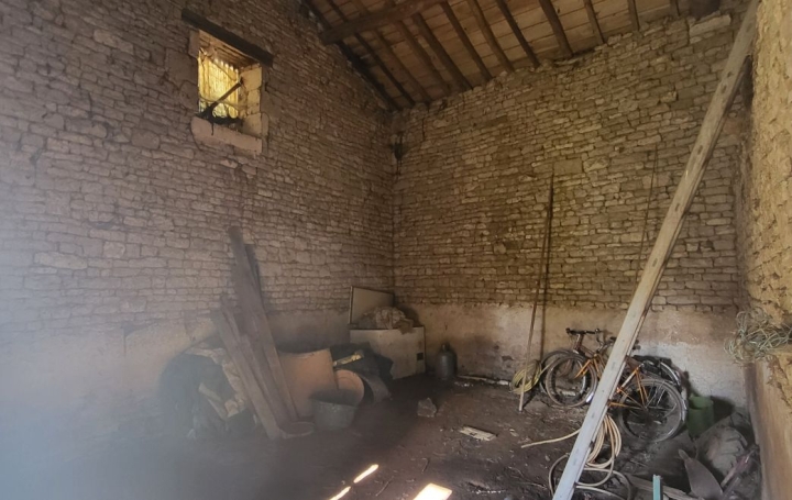 Maison SAINT-HILAIRE-DES-LOGES (85240)  135 m2 45 000 € 