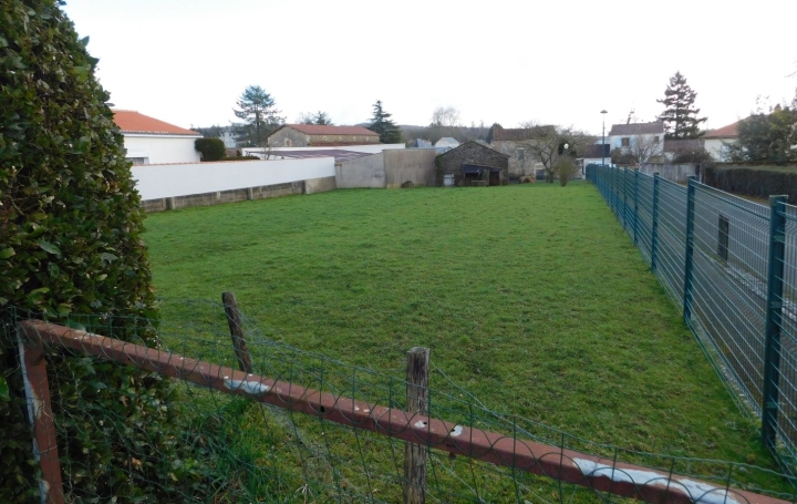 Terrain MOUILLERON-SAINT-GERMAIN (85390)   40 000 € 