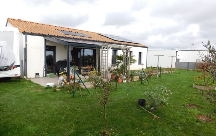 Réseau Immo-diffusion : Maison  LA CHATAIGNERAIE  103 m2 252 000 € 