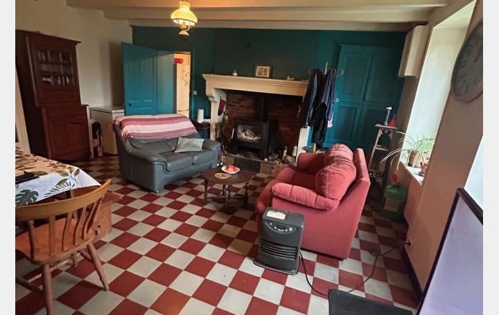 Maison BAZOGES-EN-PAREDS (85390)  104 m2 139 000 € 