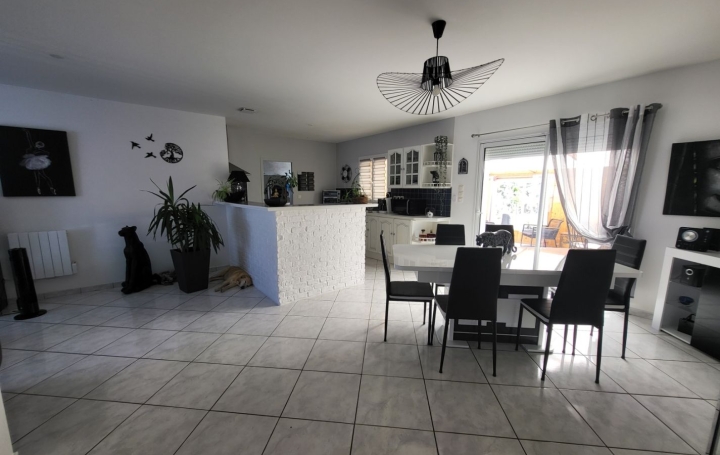 Maison SAINT-PIERRE-LE-VIEUX (85420)  103 m2 239 000 € 