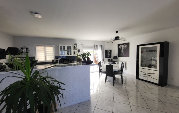 Maison SAINT-PIERRE-LE-VIEUX (85420)  103 m2 239 000 € 