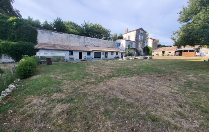 Maison COULONGES-SUR-L'AUTIZE (79160)  182 m2 279 000 € 