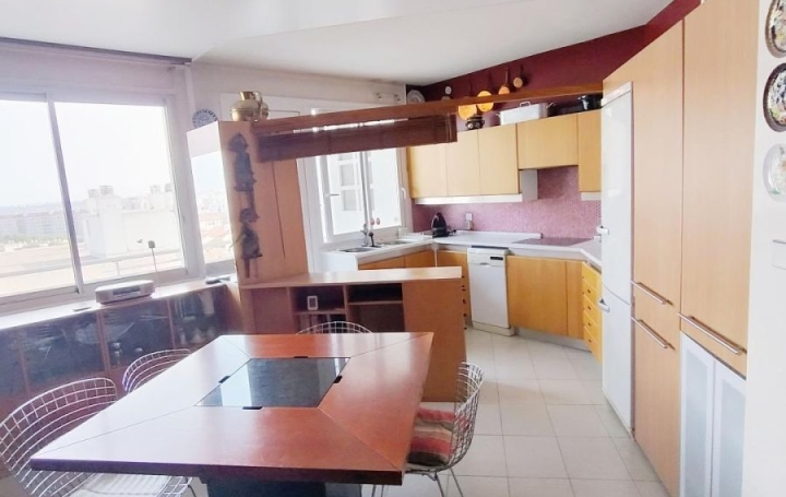 4 Pièces LYON (69008)  114 m2 279 000 € 