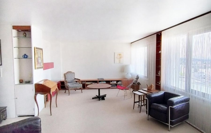 4 Pièces LYON (69008)  113 m2 279 000 € 