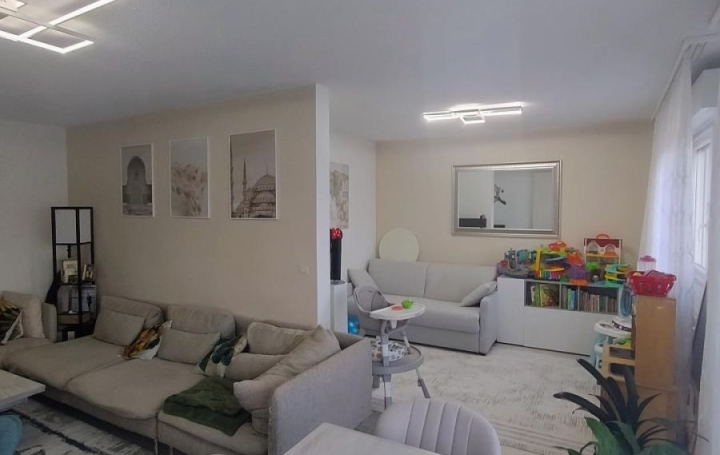 4 Pièces VILLEFRANCHE-SUR-SAONE (69400)  81 m2 199 000 € 