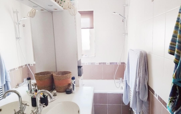 4 Pièces LYON (69007)  65 m2 277 000 € 