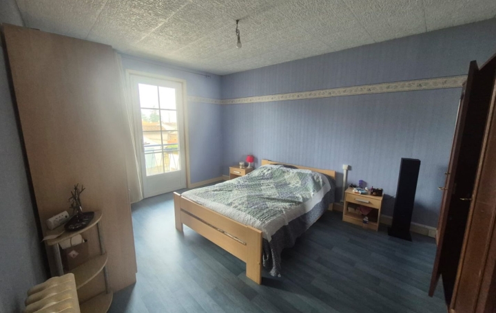 Maison SAINT-MARTIN-DE-FRAIGNEAU (85200)  144 m2 177 500 € 