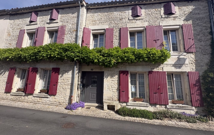 Maison COULON (79510)  160 m2 291 000 € 