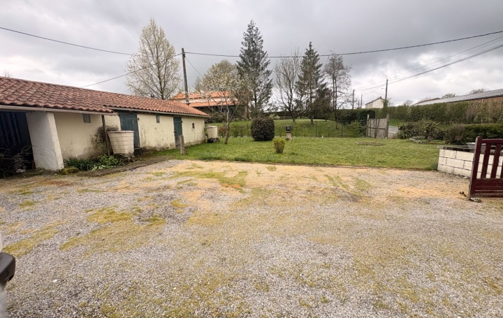 Maison L'ABSIE (79240)  199 m2 153 700 € 