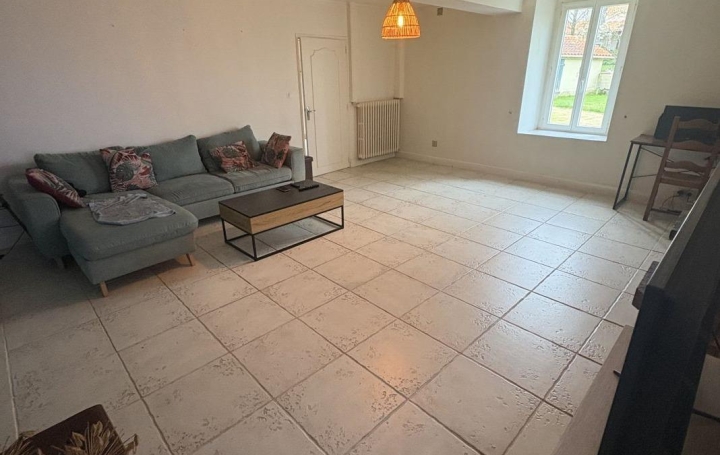 Maison L'ABSIE (79240)  199 m2 153 700 € 