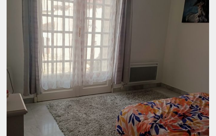 Local commercial VERGT (24380)  150 m2 580 000 € 