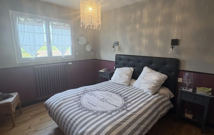 Maison COULON (79510)  249 m2 358 000 € 