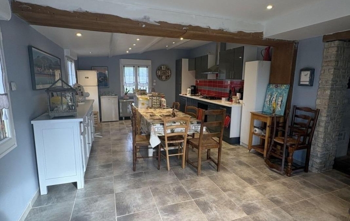 Maison COULON (79510)  249 m2 358 000 € 