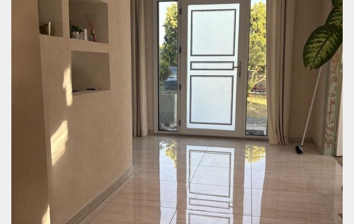 Maison FONTENAY-LE-COMTE (85200)  317 m2 522 000 € 