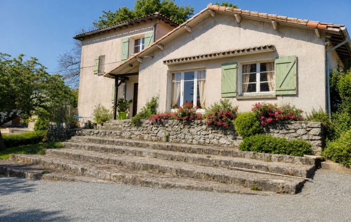 Maison LARGEASSE (79240)  144 m2 112 000 € 