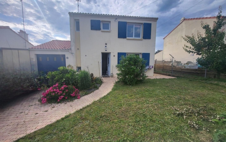 Maison FONTENAY-LE-COMTE (85200)  111 m2 137 000 € 