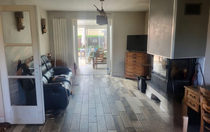 Maison FONTENAY-LE-COMTE (85200)  111 m2 137 000 € 