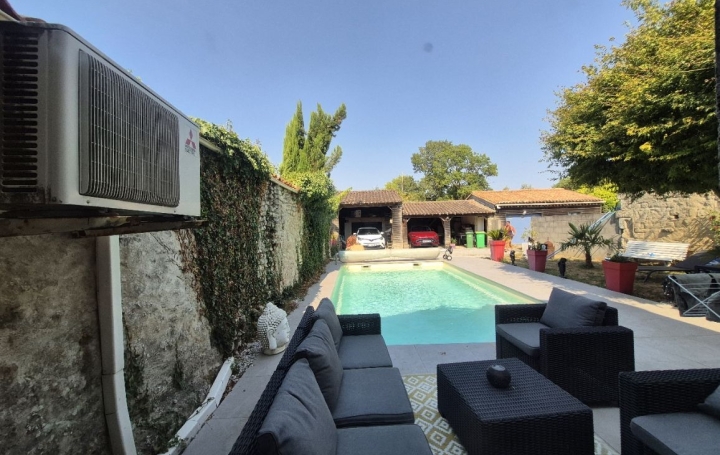 Maison SAINT-HILAIRE-DES-LOGES (85240)  154 m2 220 000 € 