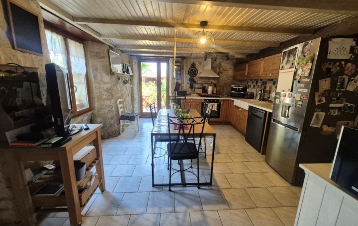 Maison 6 pièces 155 m² · à Saint-Hilaire-des-Loges · 155 m² · 220 000 €