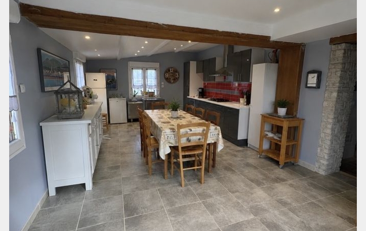 Maison COULON (79510)  248 m2 330 000 € 