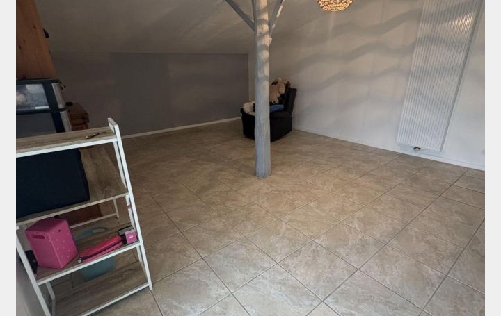Maison LARGEASSE (79240)  197 m2 145 000 € 
