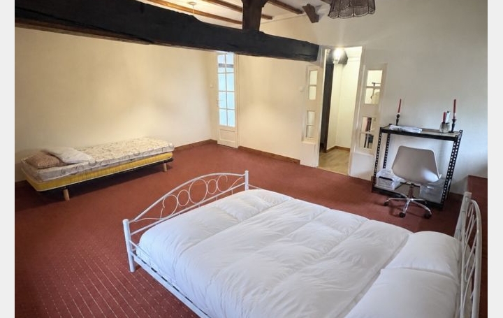 Maison LARGEASSE (79240)  197 m2 145 000 € 