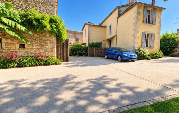 Maison COULONGES-SUR-L'AUTIZE (79160)  159 m2 224 000 € 