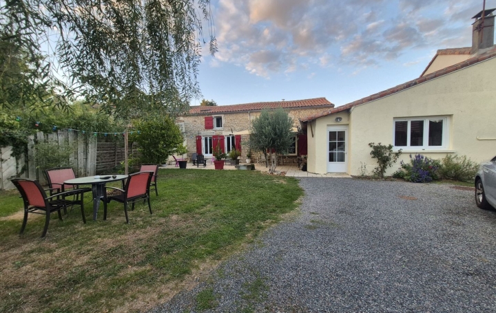 Maison / Villa COULONGES-SUR-L'AUTIZE (79160) 164 m<sup>2</sup> 198 000 € 