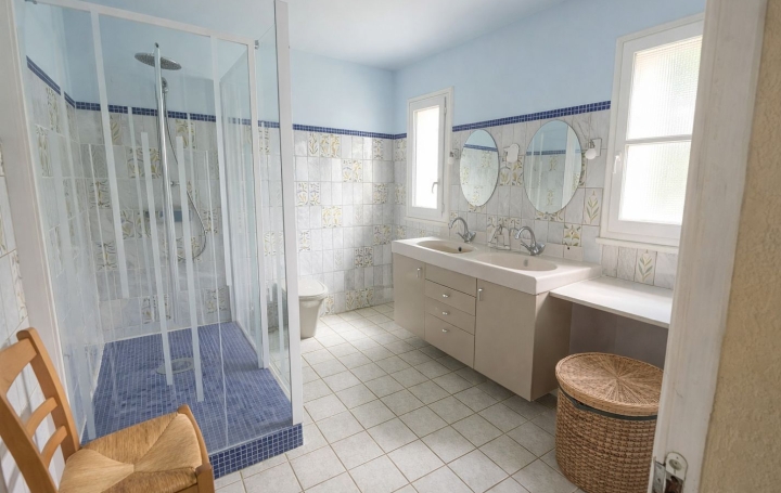 Maison LARGEASSE (79240)  143 m2 112 000 € 