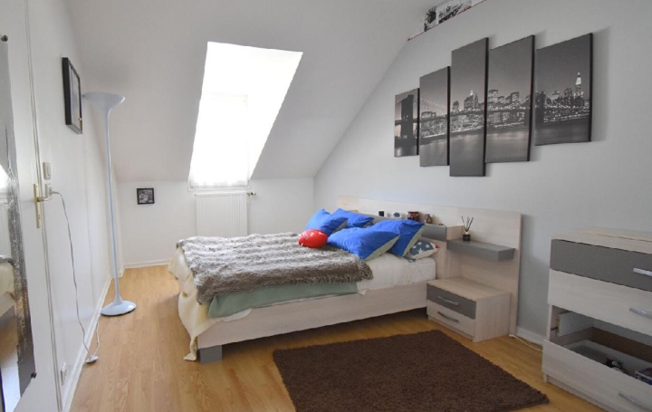 Maison COURTENAY (45320)  218 m2 227 000 € 