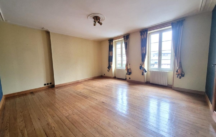 Maison COURTENAY (45320)  193 m2 280 000 € 