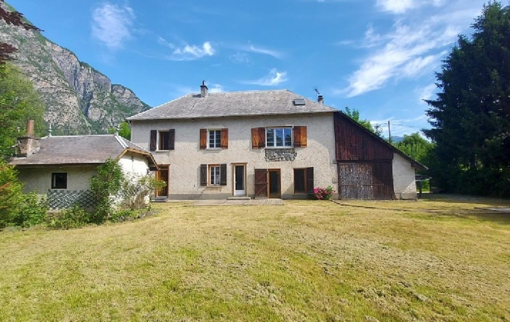 Réseau Immo-diffusion : Maison  LE BOURG-D'OISANS  189 m2 385 000 € 