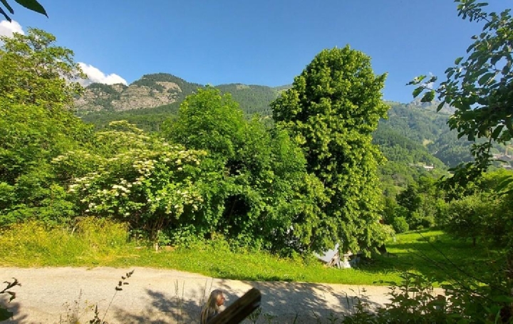 Terrain OZ (38114)  744 m2 310 000 € 