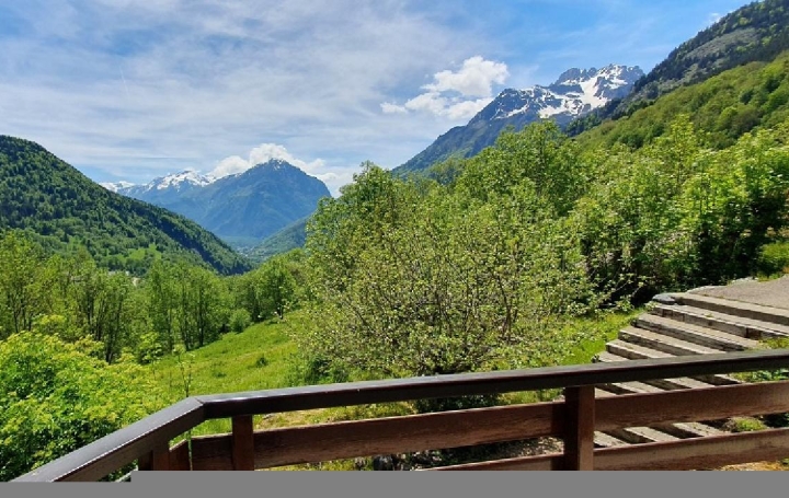 8 Pièces VAUJANY (38114)  146 m2 944 000 € 