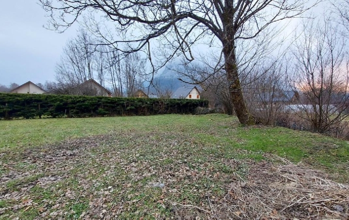 Terrain ALLEMOND (38114)  1 204 m2 77 000 € 