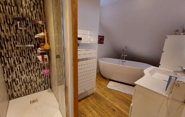 Maison OZ (38114)  140 m2 492 000 € 