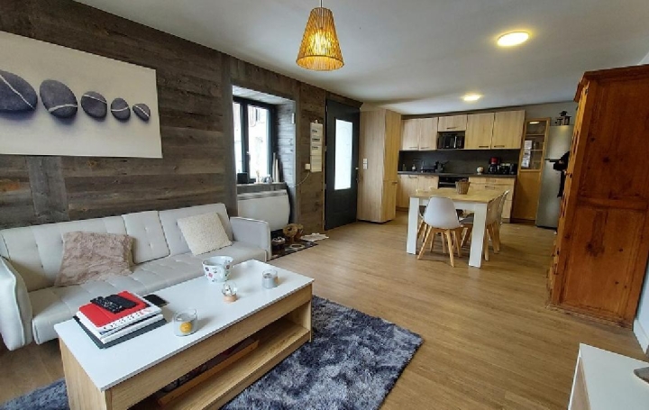 Maison OZ (38114)  140 m2 492 000 € 