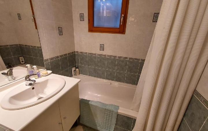 2 Pièces LE BOURG-D'OISANS (38520)  54 m2 250 000 € 