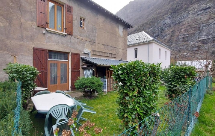 Maison LIVET-ET-GAVET (38220)  109 m2 195 500 € 