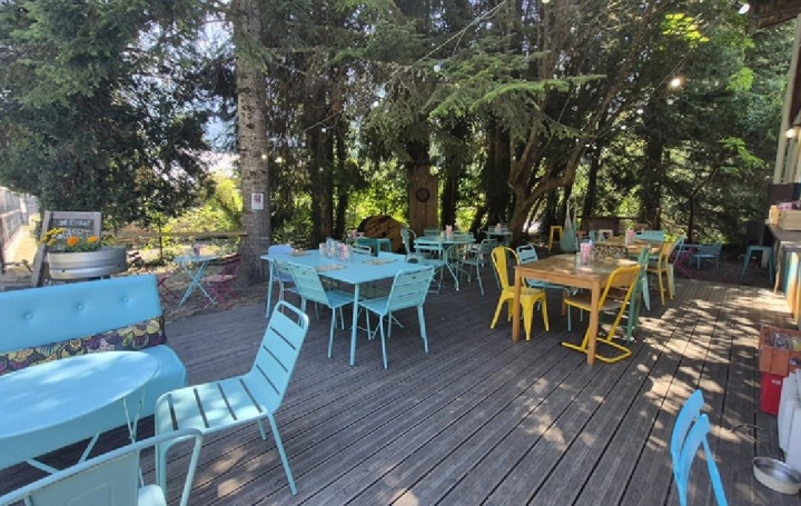Local commercial ALLEMOND (38114)  69 m2 155 000 € 