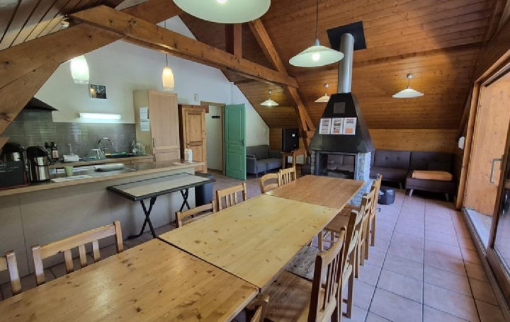 Maison OZ (38114)  436 m2 2 100 000 € 