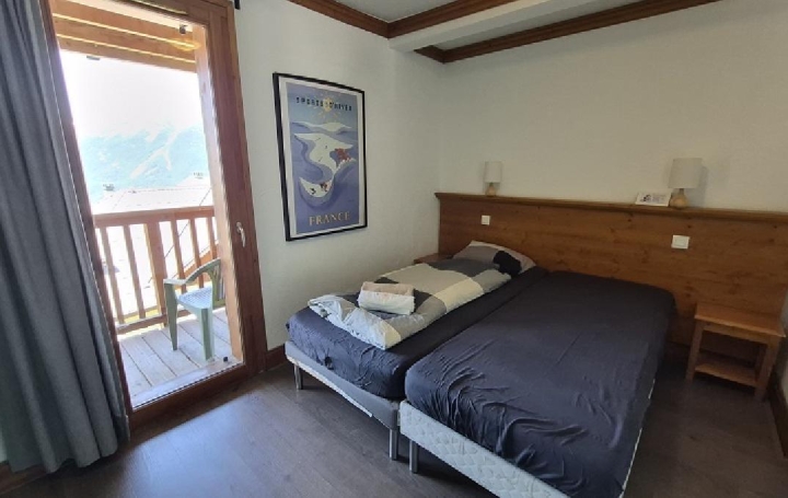 Maison OZ (38114)  436 m2 2 100 000 € 