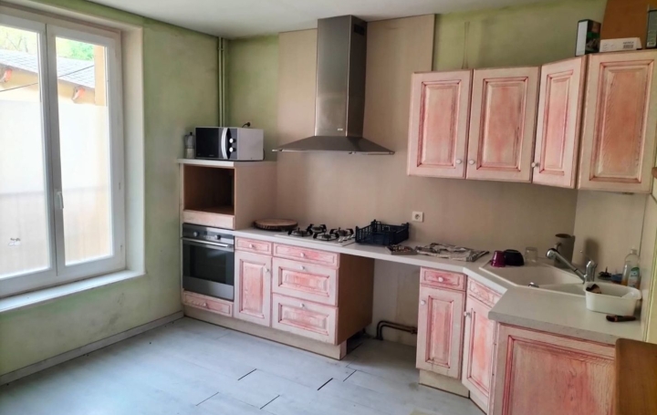 Immeuble BLESLE (43450) 183 m<sup>2</sup> 133 100 € 