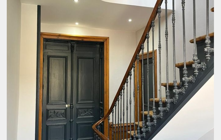 3 Pièces MASSIAC (15500)  78 m2 177 000 € 