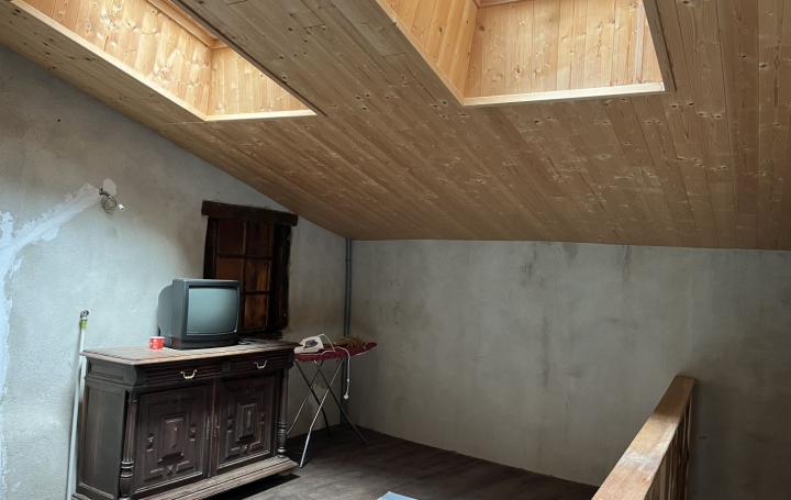 Maison BLESLE (43450)  105 m2 75 000 € 